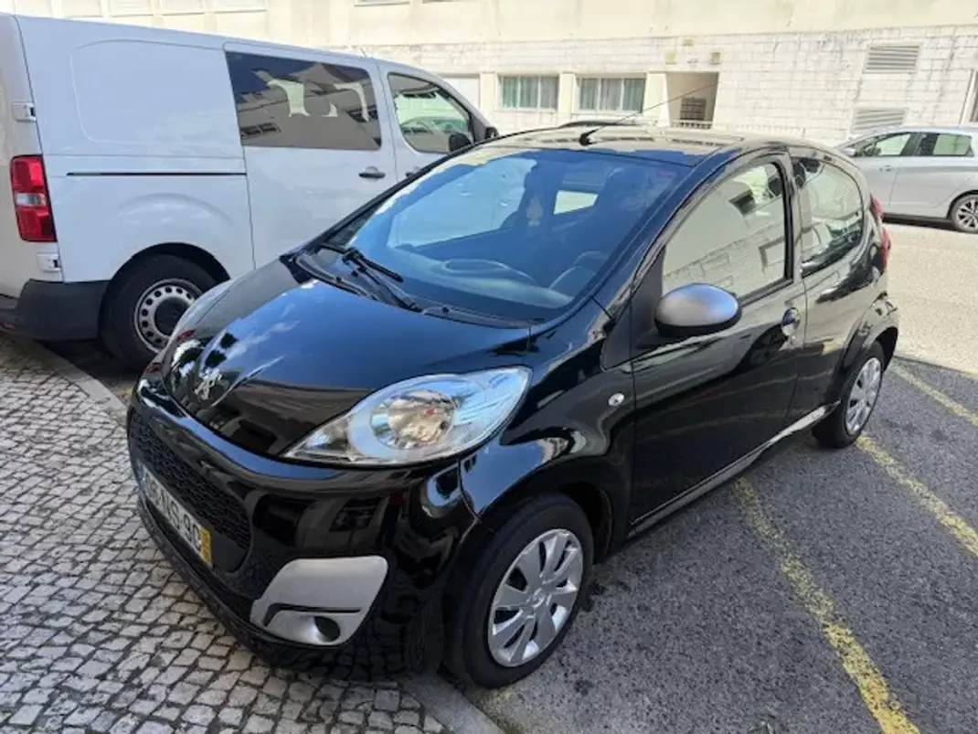 Peugeot 107 2013 - 6250 EUR, 116000 km - AUTO.MOTO.pt - 116000km - foto 8 de 26
