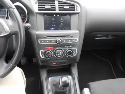 DS DS3 2017 - 16500 EUR, 56952 km - 56952km - foto 12 de 12