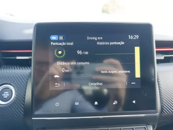 Renault Clio 2019 - 14990 EUR, 55000 km - AUTO.MOTO.pt - 55000km - foto 37 de 41
