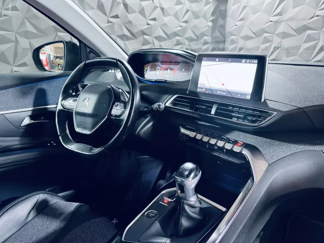 Peugeot 3008 2018 - 15750 EUR, 113812 km - 113812km - foto 26 de 43