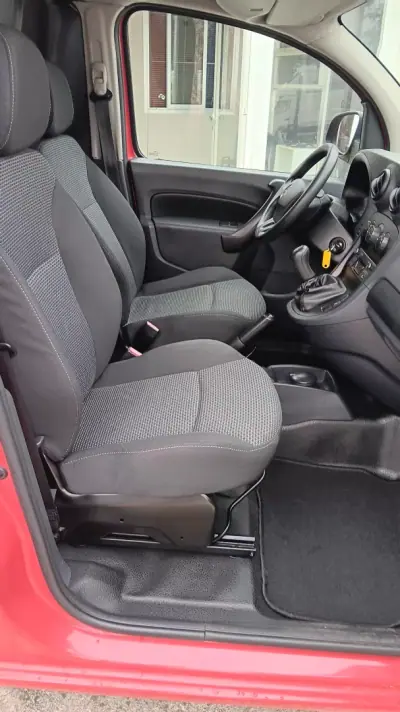 Mercedes-Benz Citan 108 CDI 2018 - 12300 EUR, 161063 km - AUTO.MOTO.pt - 161063km - foto 14 de 15