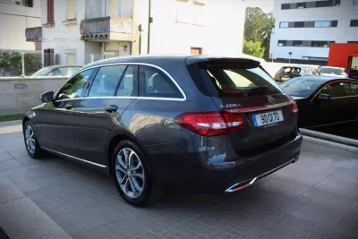 Mercedes-Benz C 200 2015 - 13990 EUR, 221500 km - 221500km - foto 39 de 44