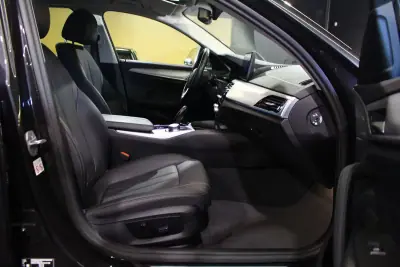 BMW 520 2023 - 29900 EUR, 165000 km - AUTO.MOTO.pt - 165000km - foto 14 de 33