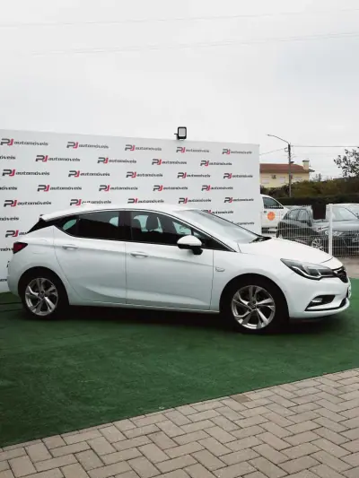 Opel Astra 2017 - 11450 EUR, 122466 km - 122466km - foto 3 de 17