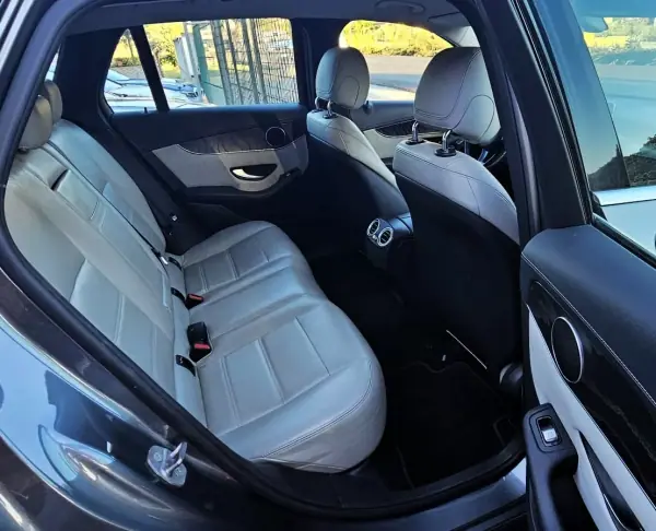 Mercedes-Benz GLC 220 2016 - 32500 EUR, 149000 km - AUTO.MOTO.pt - 149000km - foto 8 de 35