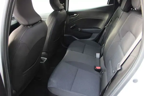 Renault Clio 2023 - 15900 EUR, 53000 km - AUTO.MOTO.pt - 53000km - foto 6 de 23
