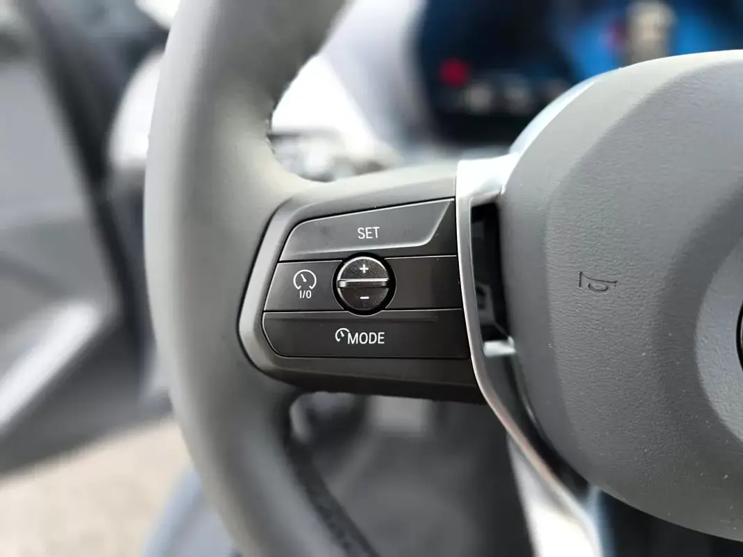 BMW 116 2025 - 30500 EUR, 14400 km - AUTO.MOTO.pt - 14400km - foto 21 de 39