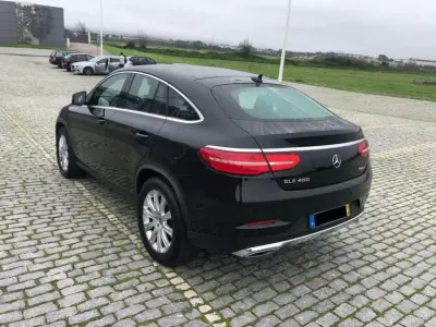 Mercedes-Benz GLE 400 2018 - 53990 EUR, 130000 km - AUTO.MOTO.pt - 130000km - foto 4 de 11