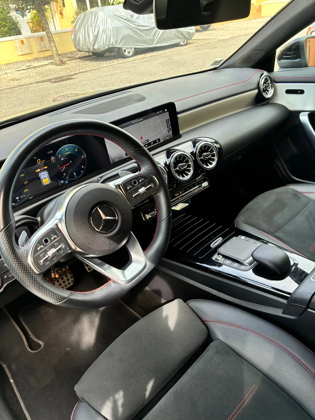 Mercedes-Benz CLA 180 2022 - 27500 EUR, 89000 km - 89000km - foto 6 de 8