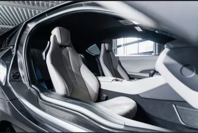 BMW i8 2015 - 69000 EUR, 91500 km - AUTO.MOTO.pt - 91500km - foto 17 de 17