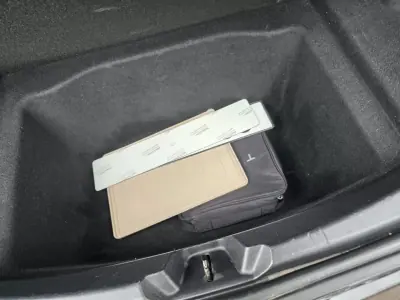 Tesla Model 3 2019 - 23900 EUR, 177000 km - AUTO.MOTO.pt - 177000km - foto 30 de 42