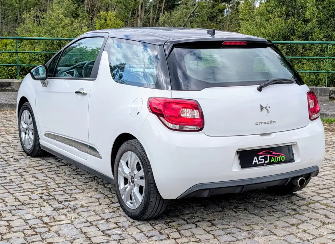 Citroën DS3 2015 - 8500 EUR, 100190 km - AUTO.MOTO.pt - 100190km - foto 9 de 17