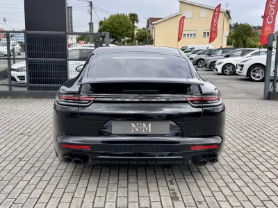 Porsche Panamera 2019 - 75990 EUR, 69000 km - AUTO.MOTO.pt - 69000km - foto 4 de 17