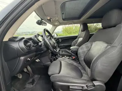 MINI Cooper 2017 - 14999 EUR, 131500 km - AUTO.MOTO.pt - 131500km - foto 8 de 30