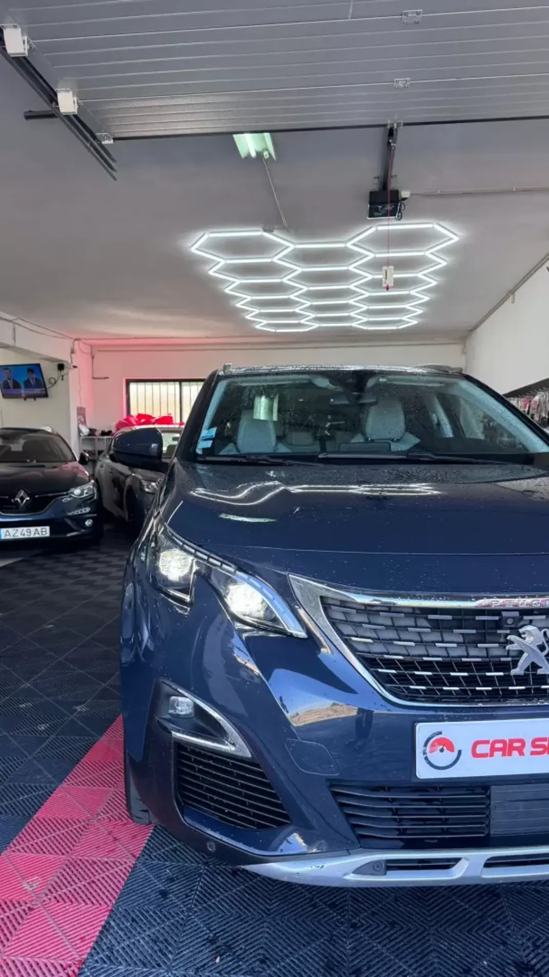 Peugeot 3008 2018 - 18900 EUR, 115000 km - AUTO.MOTO.pt - 115000km - foto 2 de 46