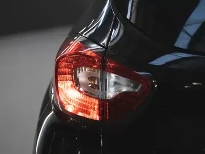 Renault Captur 2016 - 11490 EUR, 153000 km - AUTO.MOTO.pt - 153000km - foto 10 de 18