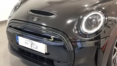 MINI Electric 2021 - 20500 EUR, 73589 km - AUTO.MOTO.pt - 73589km - foto 8 de 48