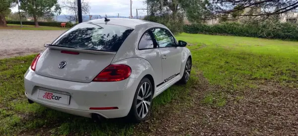 Volkswagen New Beetle 2011 - 17499 EUR, 163800 km - AUTO.MOTO.pt - 163800km - foto 12 de 41