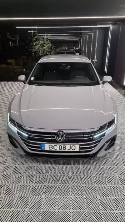 Volkswagen Arteon Shooting Brake 2023 - 30750 EUR, 134000 km - AUTO.MOTO.pt - 134000km - foto 4 de 27