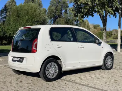 Volkswagen Up! 2014 — foto 5 de 21