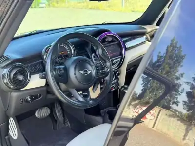 MINI Cooper 2015 - 18900 EUR, 132000 km - AUTO.MOTO.pt - 132000km - foto 4 de 29