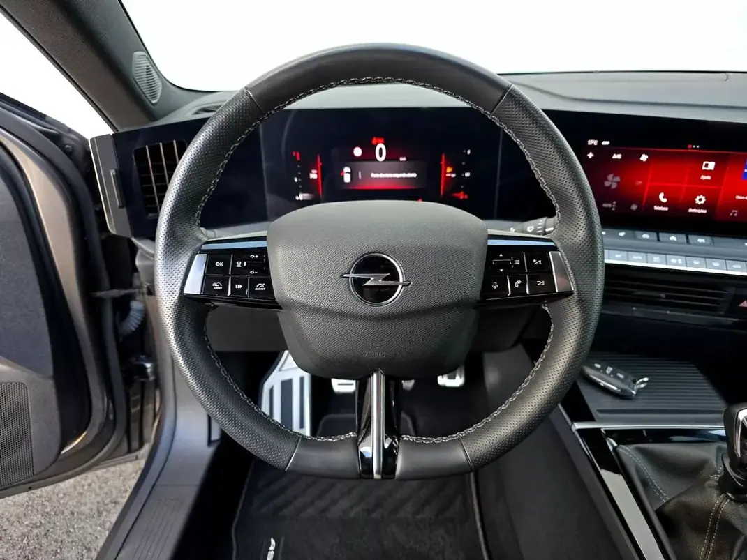 Opel Astra 2023 - 19900 EUR, 16940 km - AUTO.MOTO.pt - 16940km - foto 17 de 39