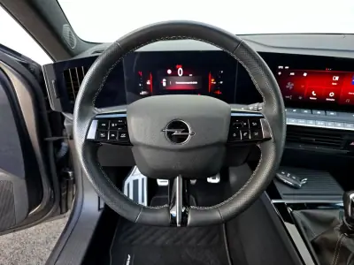 Opel Astra 2023 - 19900 EUR, 16940 km - AUTO.MOTO.pt - 16940km - foto 17 de 39