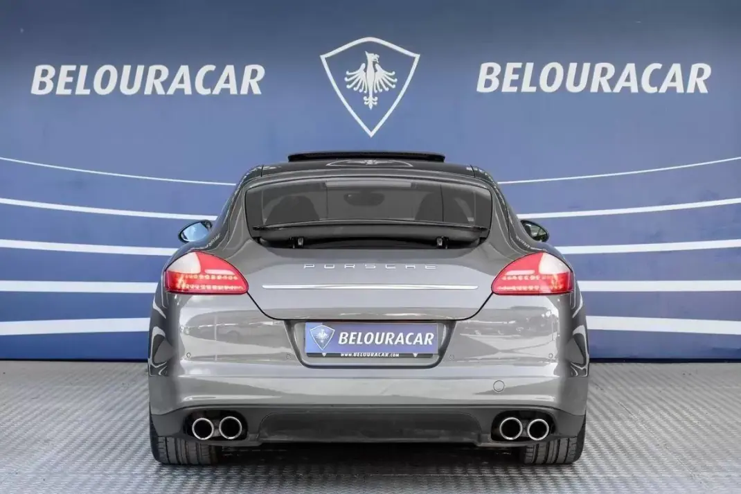 Porsche Panamera 2012 - 42500 EUR, 169168 km - AUTO.MOTO.pt - 169168km - foto 5 de 17