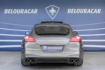 Porsche Panamera 2012 - 42500 EUR, 169168 km - AUTO.MOTO.pt - 169168km - foto 5 de 17