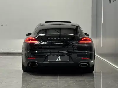 Porsche Panamera 2015 - 33990 EUR, 247000 km - AUTO.MOTO.pt - 247000km - foto 16 de 44