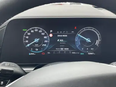 Kia Niro EV 2022 - 25850 EUR, 52642 km - AUTO.MOTO.pt - 52642km - foto 28 de 44