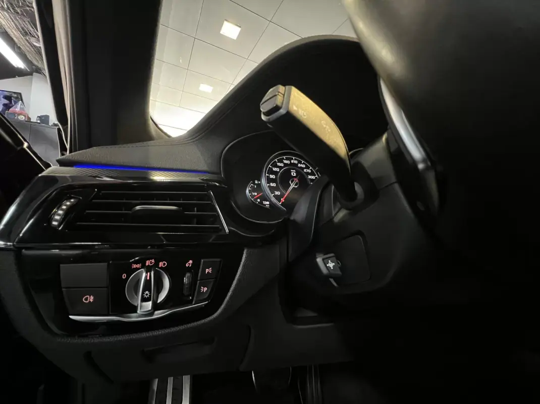 BMW M5 2019 - 87990 EUR, 80000 km - AUTO.MOTO.pt - 80000km - foto 39 de 59