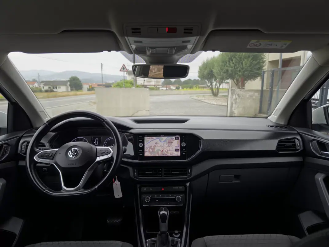 Volkswagen T-Cross 2019 - 17990 EUR, 105000 km - 105000km - foto 15 de 39