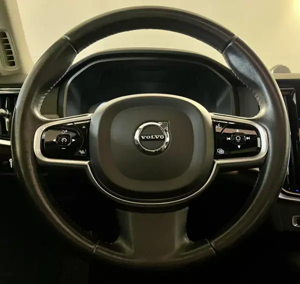 Volvo V90 Cross Country 2017 - 23500 EUR, 213000 km - AUTO.MOTO.pt - 213000km - foto 13 de 44