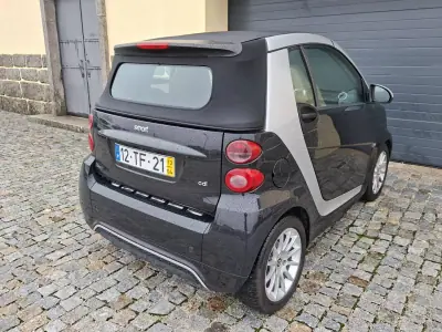 Smart Fortwo Cabrio 2013 - 7990 EUR, 114624 km - AUTO.MOTO.pt - 114624km - foto 3 de 6