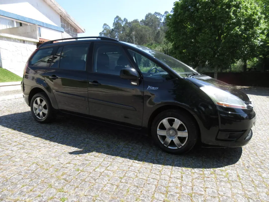 Citroën C4 Grand Picasso 2010 - 3490 EUR, 330000 km - AUTO.MOTO.pt - 330000km - foto 11 de 40