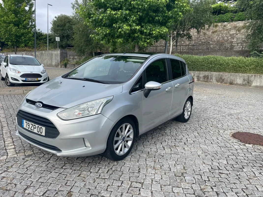 Ford B-Max 2017 - 10990 EUR, 137000 km - AUTO.MOTO.pt - 137000km - foto 1 de 12