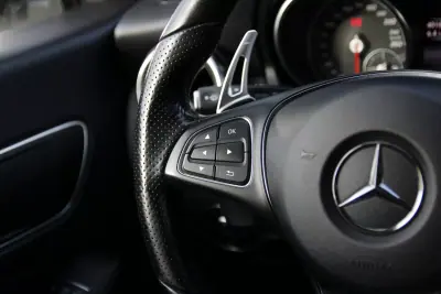 Mercedes-Benz CLA 200 2016 - 23500 EUR, 157000 km - AUTO.MOTO.pt - 157000km - foto 26 de 43
