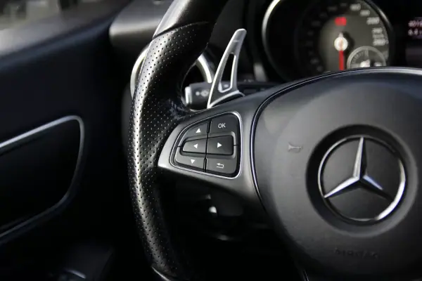 Mercedes-Benz CLA 200 2016 - 23500 EUR, 157000 km - AUTO.MOTO.pt - 157000km - foto 26 de 43