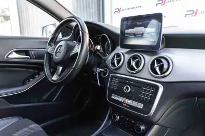 Mercedes-Benz CLA 180 2019 - 22990 EUR, 188150 km - AUTO.MOTO.pt - 188150km - foto 25 de 35