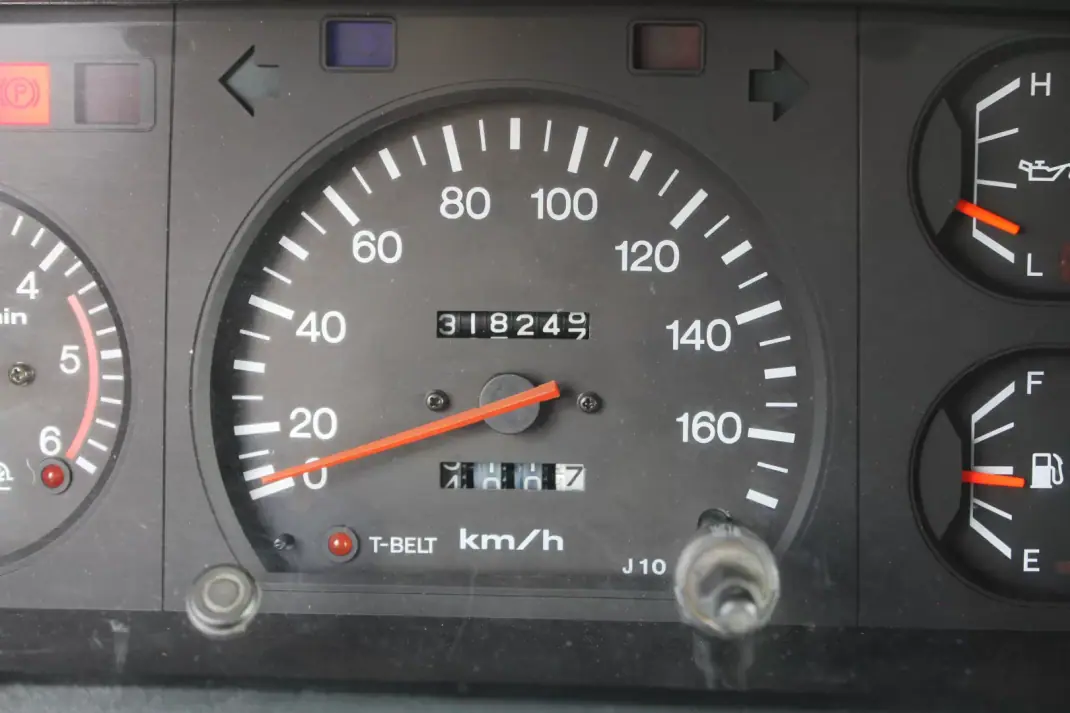 Toyota Land Cruiser 1994 - 38000 EUR, 318000 km - AUTO.MOTO.pt - 318000km - foto 41 de 46