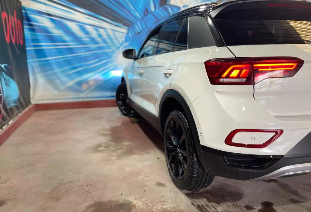 Volkswagen T-Roc 2023 - 21100 EUR, 51000 km - AUTO.MOTO.pt - 51000km - foto 18 de 49
