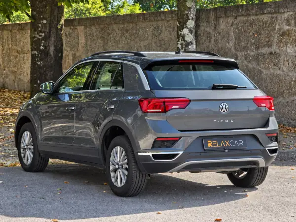 Volkswagen T-Roc 2019 — foto 2 de 22