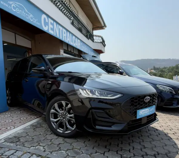 Ford Focus 2023 - 17950 EUR, 54000 km - AUTO.MOTO.pt - 54000km - foto 2 de 25