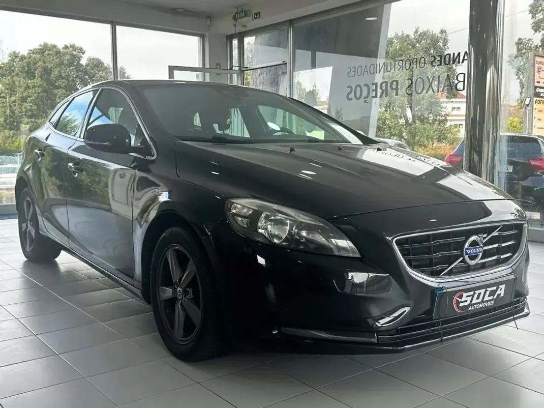Volvo V40 Cross Country 2013 - 8750 EUR, 292850 km - 292850km - foto 4 de 34