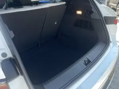 Renault Mégane E-Tech 2022 - 23900 EUR, 75483 km - AUTO.MOTO.pt - 75483km - foto 20 de 30