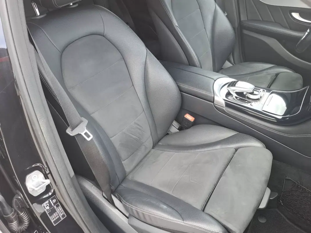 Mercedes-Benz GLC 220 2018 - 37900 EUR, 160312 km - 160312km - foto 23 de 48
