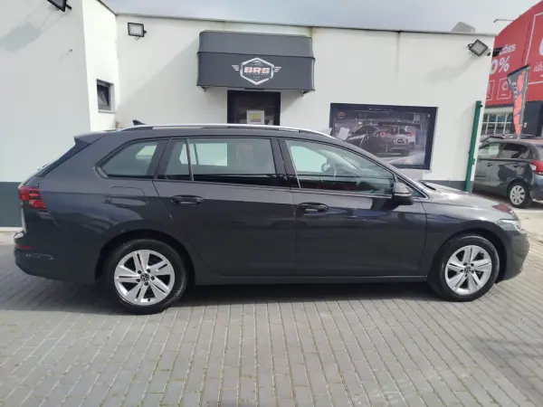 Volkswagen Golf Variant 2022 - 22750 EUR, 105987 km - AUTO.MOTO.pt - 105987km - foto 4 de 20