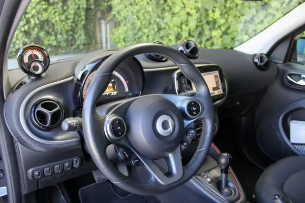 Smart ForFour 2020 - 12500 EUR, 34500 km - 34500km - foto 12 de 17
