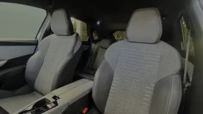 Peugeot 3008 2025 - 31500 EUR, 23500 km - 23500km - foto 7 de 13